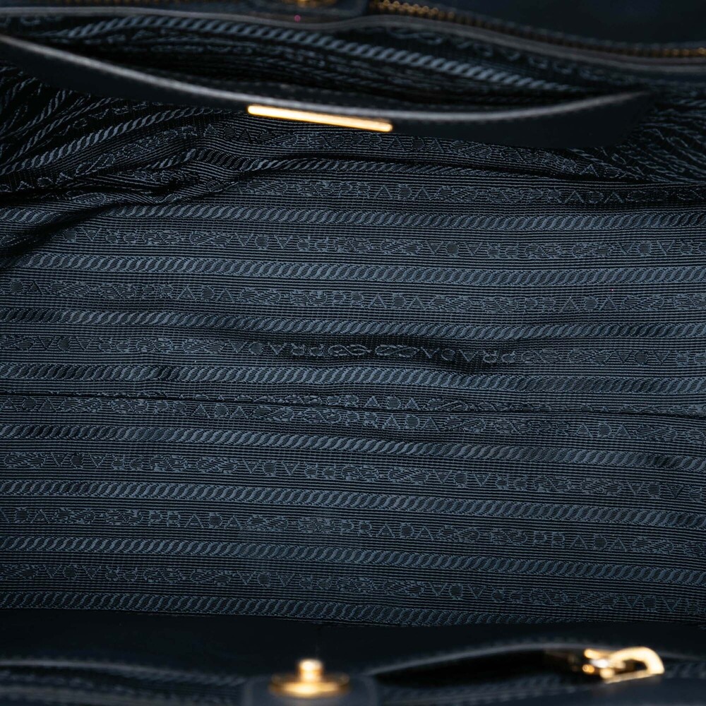 Pre-Loved Prada Medium Bicolor Saffiano Lux Galleria Satche - Picture 4 of 7